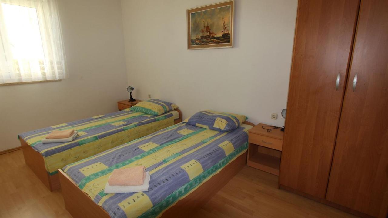 Apartments Ravlic Malinska Luaran gambar