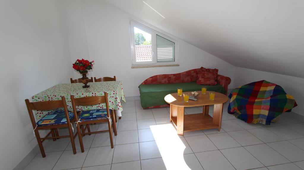 Apartments Ravlic Malinska Luaran gambar