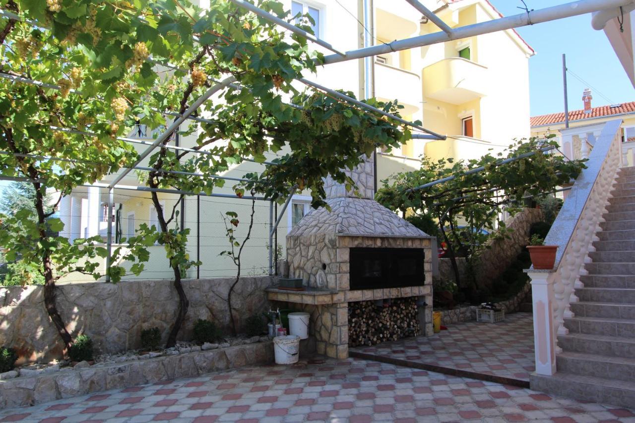 Apartments Ravlic Malinska Luaran gambar